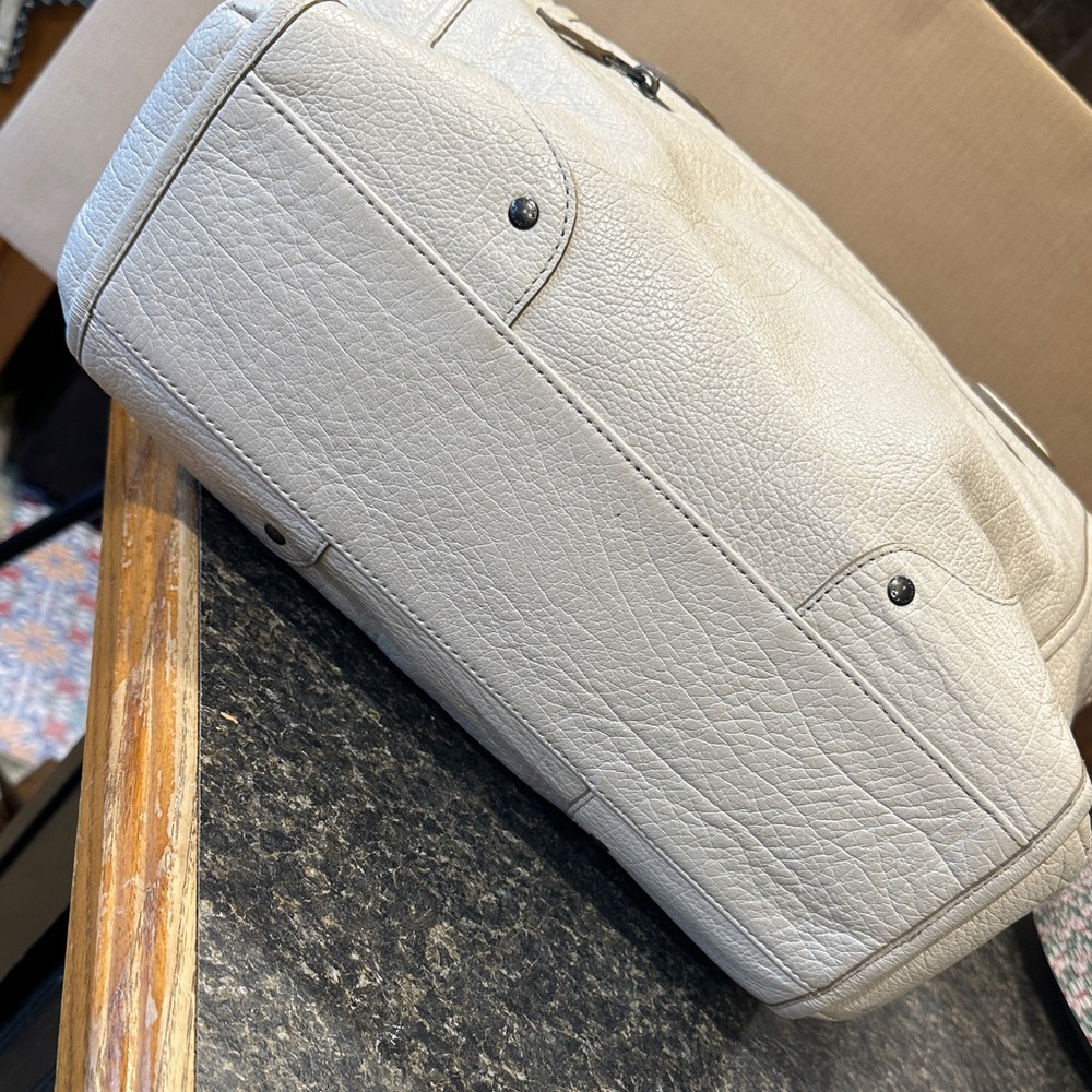Authentic Coach Off-White Leather Tote Bag-WOW, buttery soft genuine leather. - Picture 2 of 13